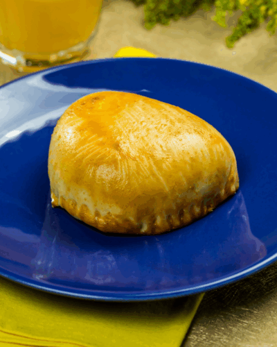 Saltenha Frango com Palmito